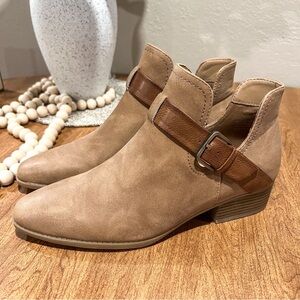 NWT Wonderly Maeve Slip On Booties